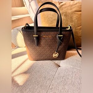 Jet Set Michael Kors Extra Small bag! 🖤